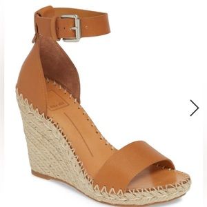 Dolce Vita Noor Espadrille Wedges. Size 8.5